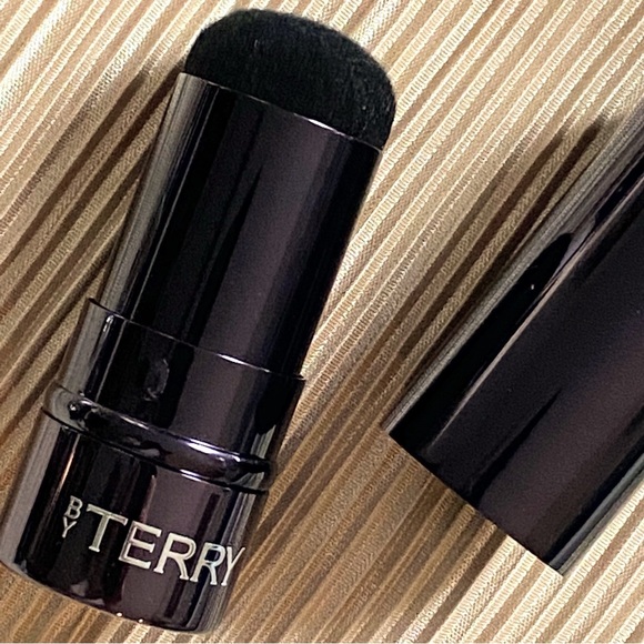 By Terry Retractable Kabuki Powder Brush - Picture 2 of 3